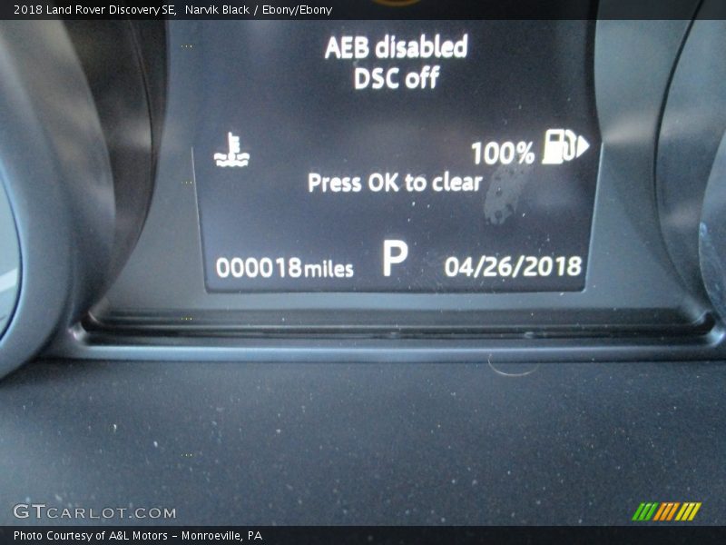 Narvik Black / Ebony/Ebony 2018 Land Rover Discovery SE