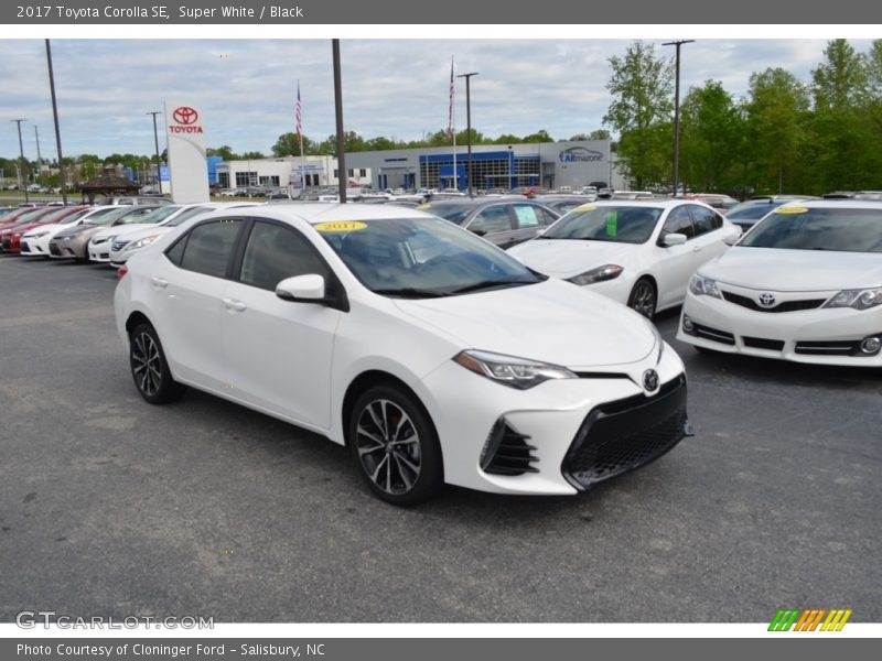 Super White / Black 2017 Toyota Corolla SE