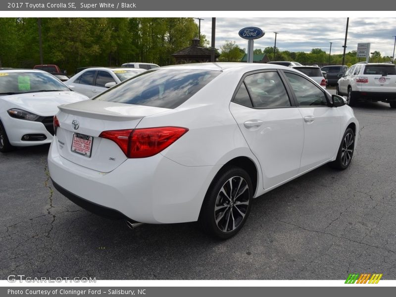 Super White / Black 2017 Toyota Corolla SE