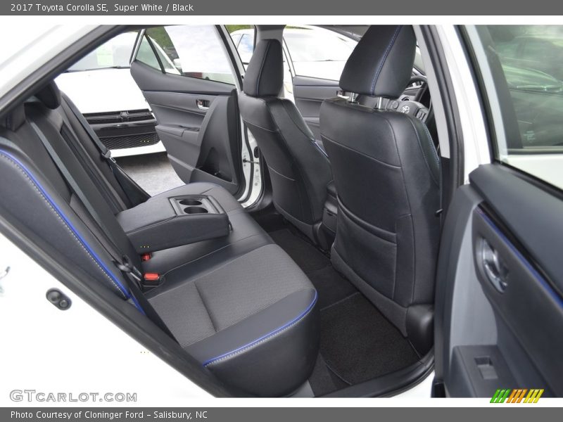 Super White / Black 2017 Toyota Corolla SE