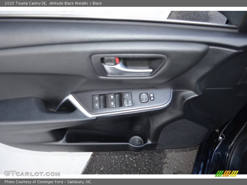Attitude Black Metallic / Black 2015 Toyota Camry SE