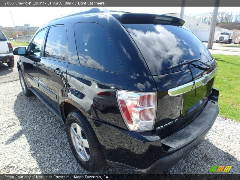 Black / Light Cashmere 2005 Chevrolet Equinox LT AWD