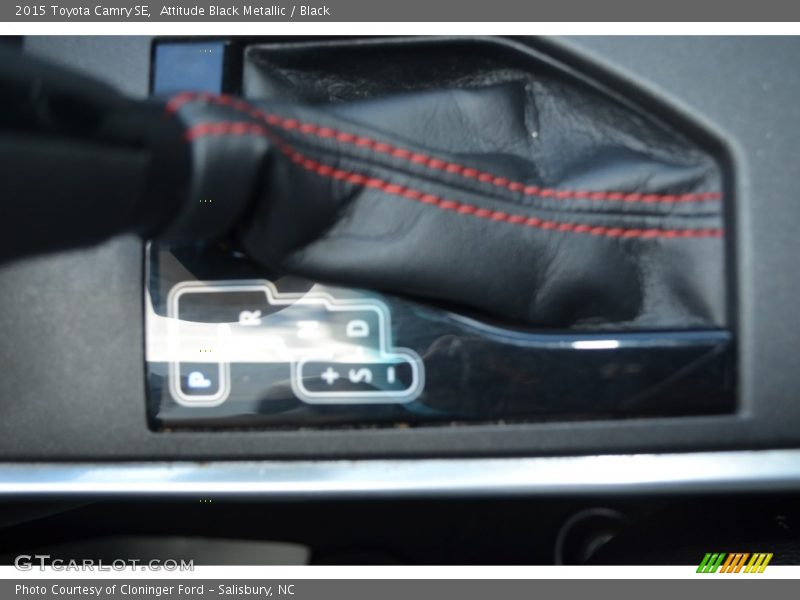 Attitude Black Metallic / Black 2015 Toyota Camry SE