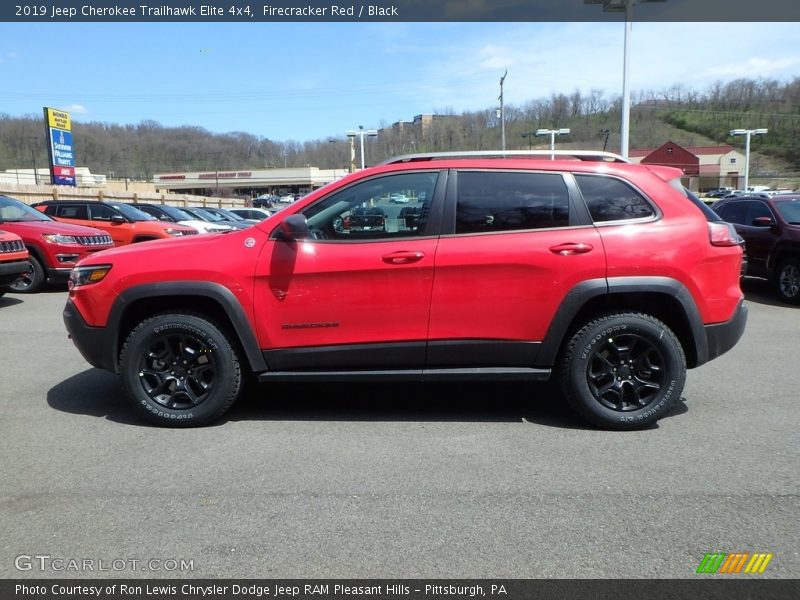  2019 Cherokee Trailhawk Elite 4x4 Firecracker Red