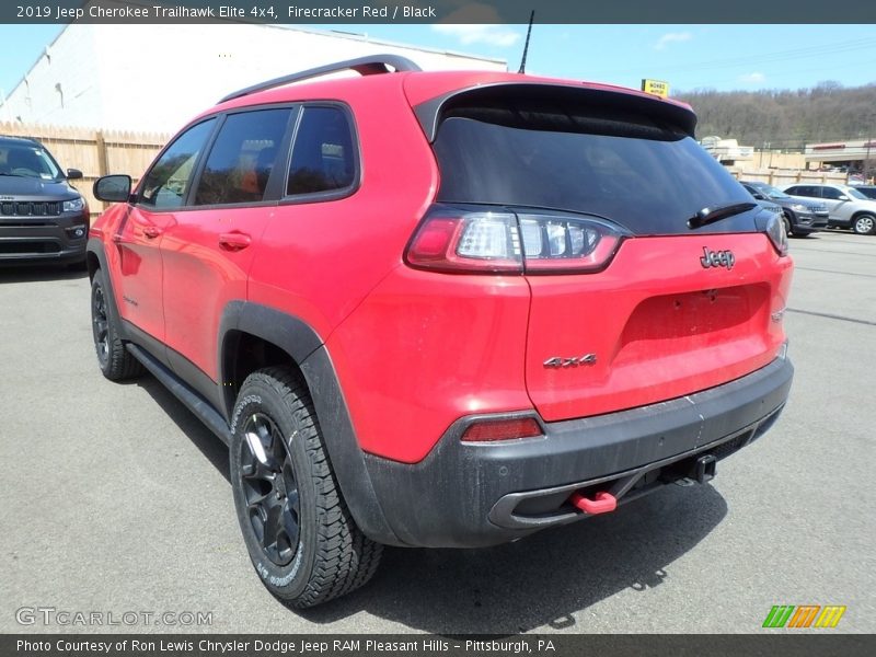 Firecracker Red / Black 2019 Jeep Cherokee Trailhawk Elite 4x4