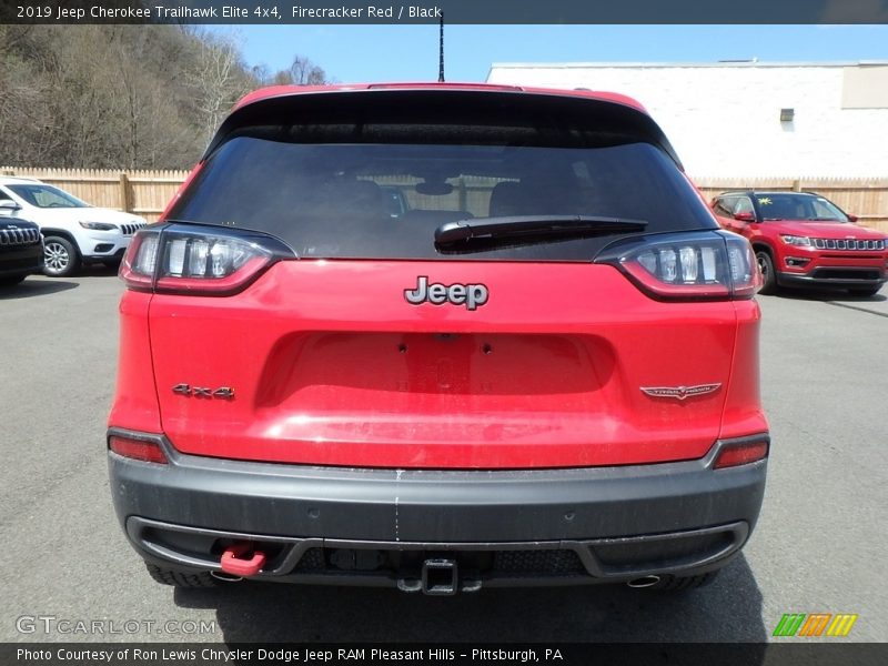 Firecracker Red / Black 2019 Jeep Cherokee Trailhawk Elite 4x4