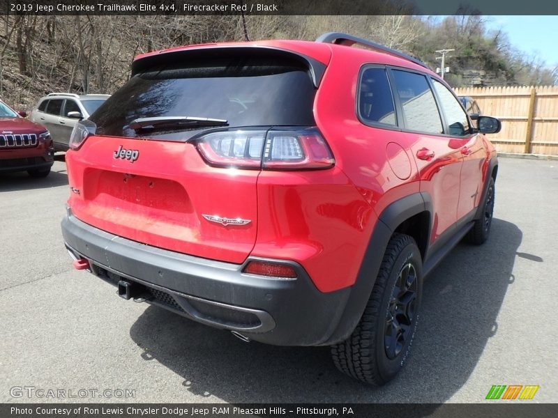 Firecracker Red / Black 2019 Jeep Cherokee Trailhawk Elite 4x4