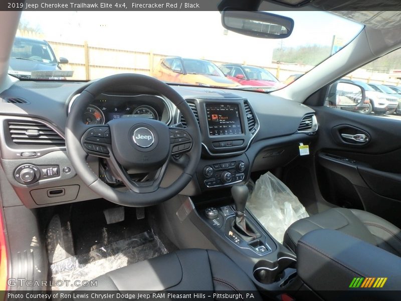  2019 Cherokee Trailhawk Elite 4x4 Black Interior