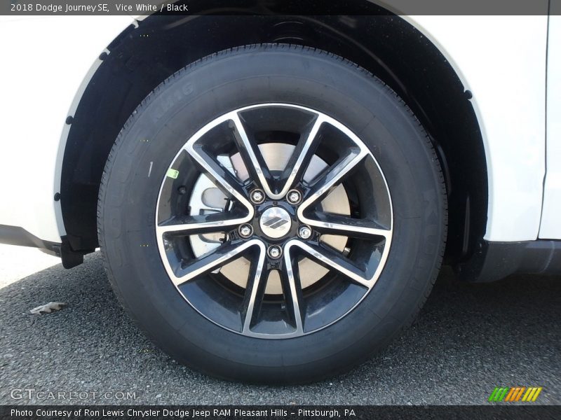 Vice White / Black 2018 Dodge Journey SE