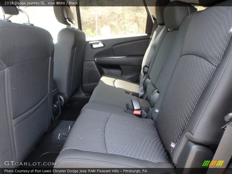 Vice White / Black 2018 Dodge Journey SE