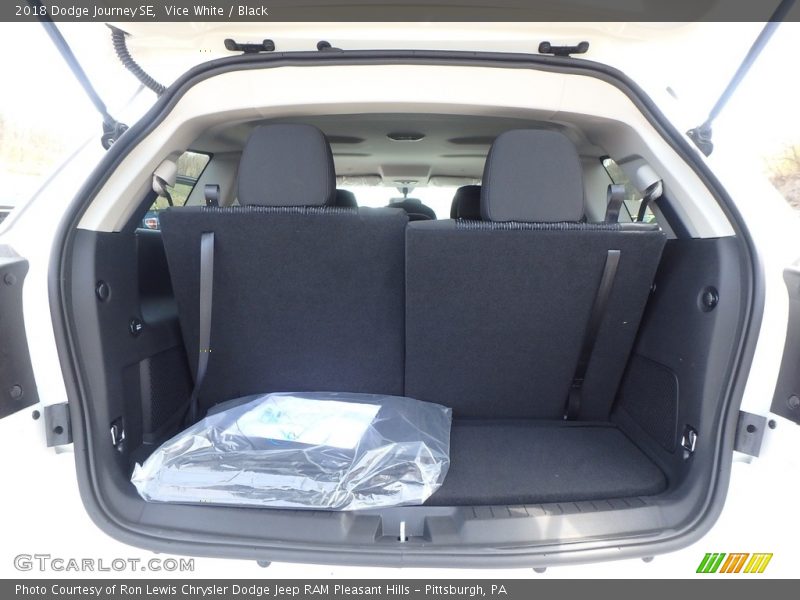 Vice White / Black 2018 Dodge Journey SE