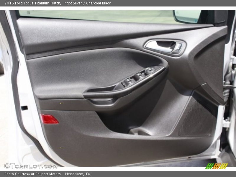 Ingot Silver / Charcoal Black 2016 Ford Focus Titanium Hatch