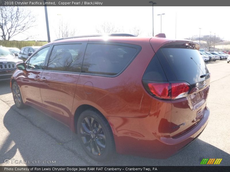 Copper Pearl / Black/Alloy 2018 Chrysler Pacifica Limited