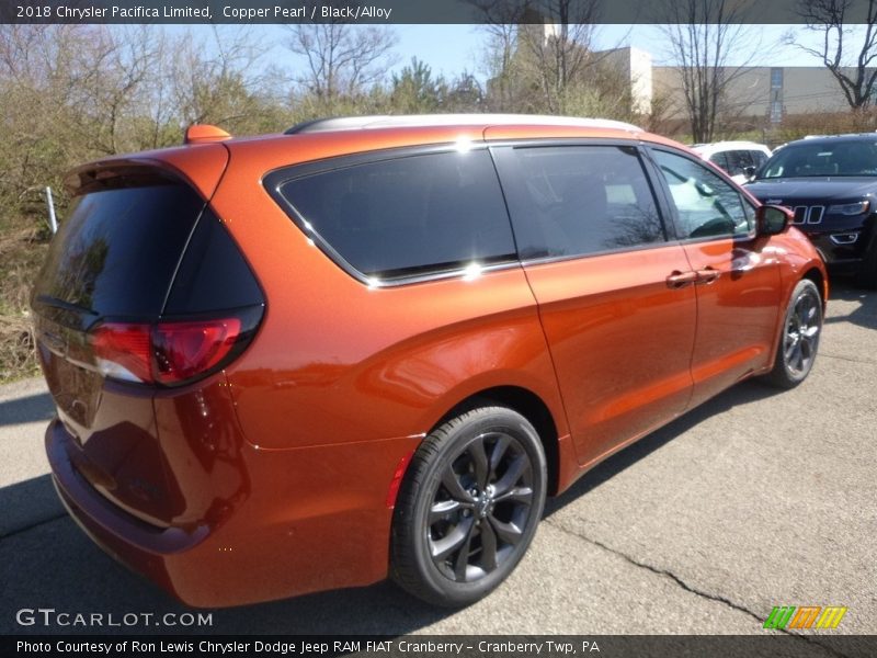 Copper Pearl / Black/Alloy 2018 Chrysler Pacifica Limited