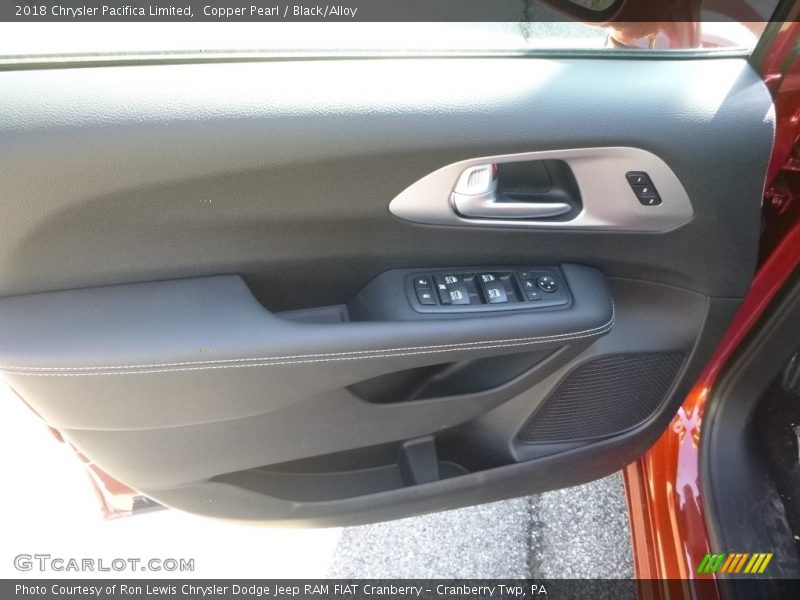 Copper Pearl / Black/Alloy 2018 Chrysler Pacifica Limited