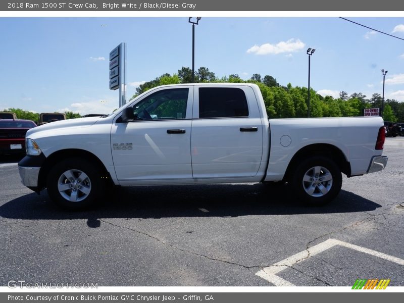 Bright White / Black/Diesel Gray 2018 Ram 1500 ST Crew Cab