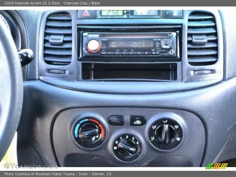 Charcoal Gray / Black 2009 Hyundai Accent GS 3 Door