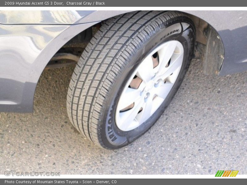 Charcoal Gray / Black 2009 Hyundai Accent GS 3 Door