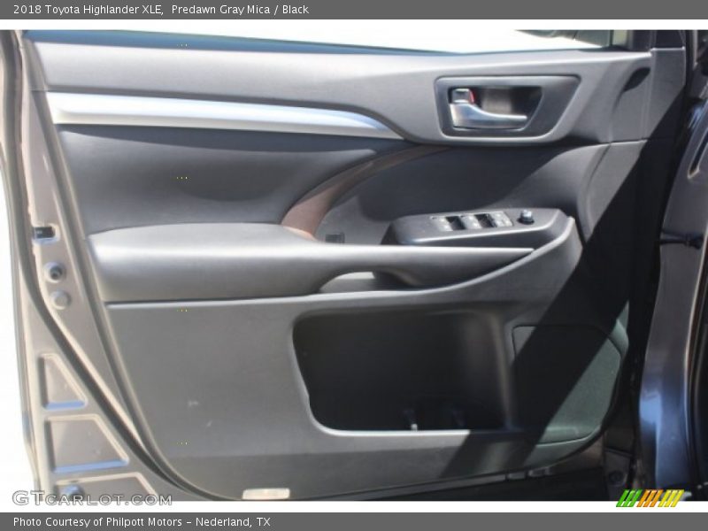 Predawn Gray Mica / Black 2018 Toyota Highlander XLE