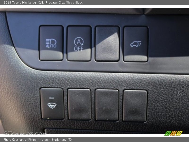Predawn Gray Mica / Black 2018 Toyota Highlander XLE
