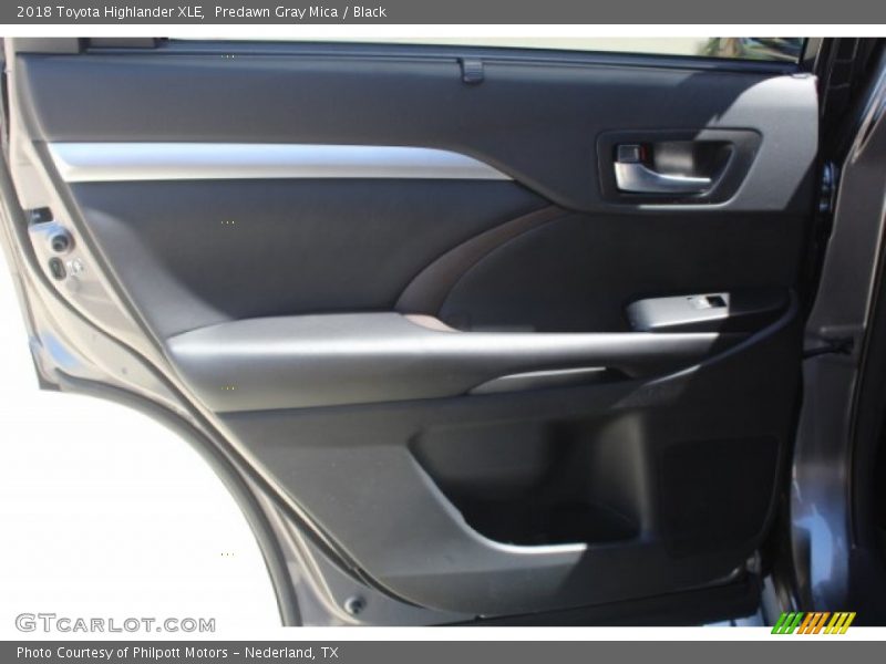 Predawn Gray Mica / Black 2018 Toyota Highlander XLE