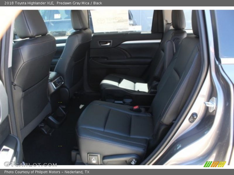 Predawn Gray Mica / Black 2018 Toyota Highlander XLE
