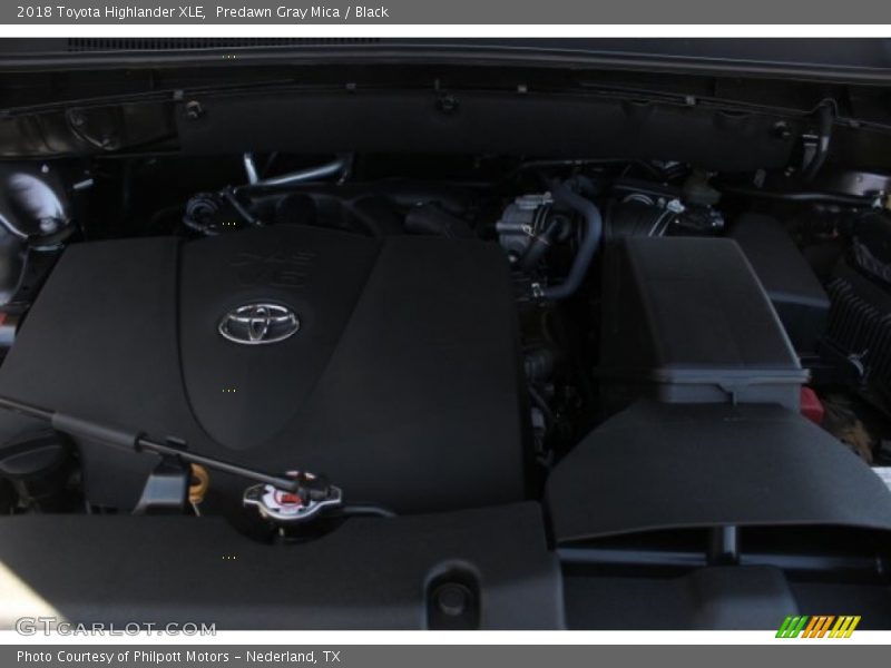 Predawn Gray Mica / Black 2018 Toyota Highlander XLE