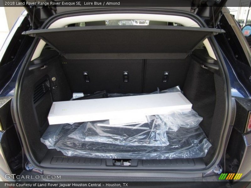 Loire Blue / Almond 2018 Land Rover Range Rover Evoque SE