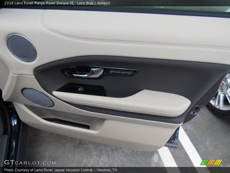 Loire Blue / Almond 2018 Land Rover Range Rover Evoque SE