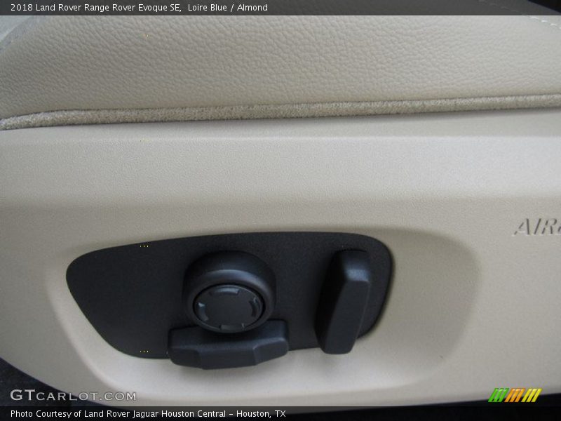 Loire Blue / Almond 2018 Land Rover Range Rover Evoque SE