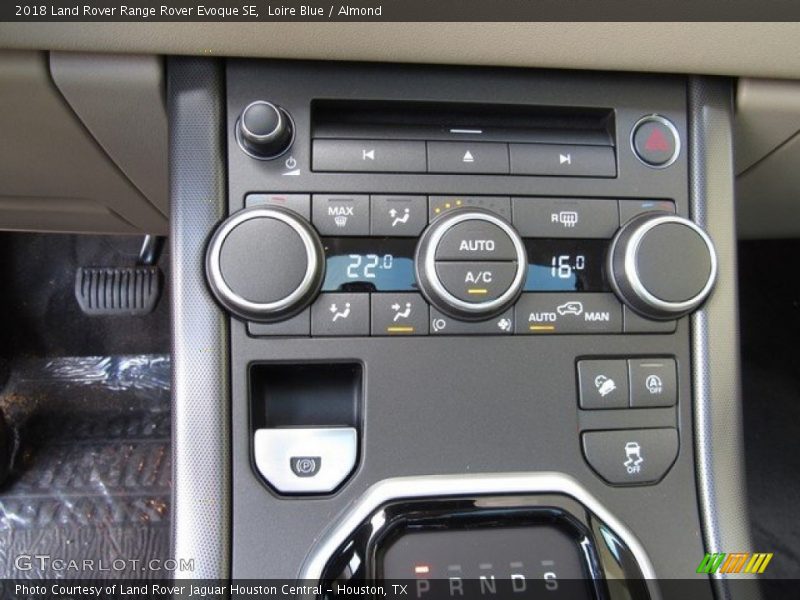 Loire Blue / Almond 2018 Land Rover Range Rover Evoque SE