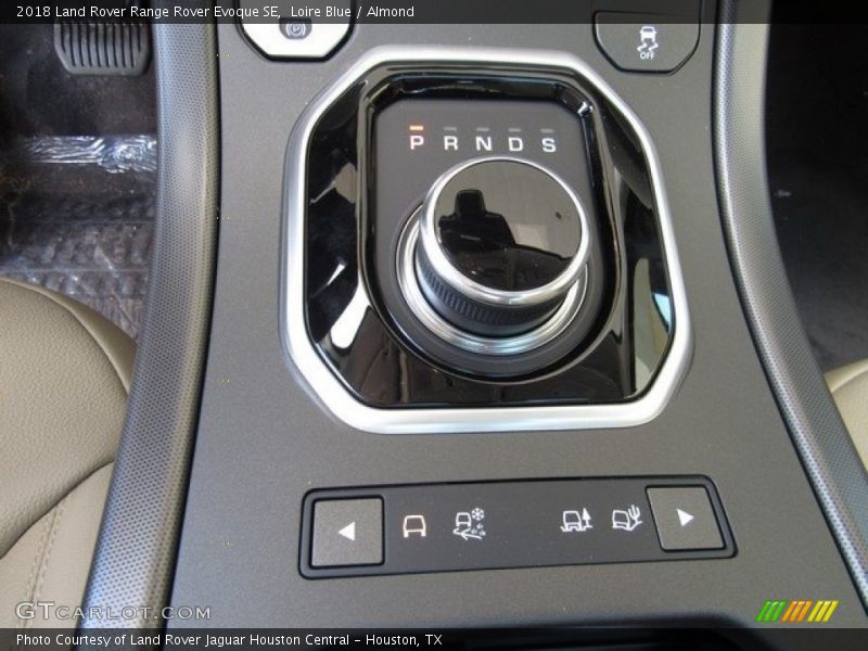 Loire Blue / Almond 2018 Land Rover Range Rover Evoque SE