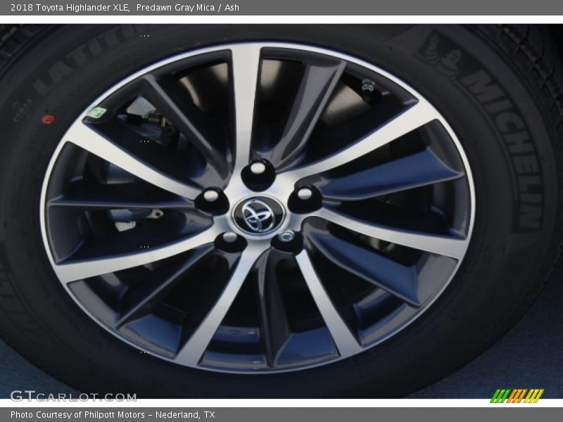 Predawn Gray Mica / Ash 2018 Toyota Highlander XLE