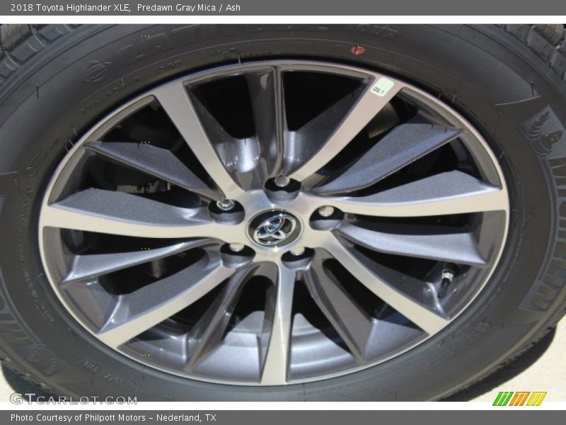 Predawn Gray Mica / Ash 2018 Toyota Highlander XLE
