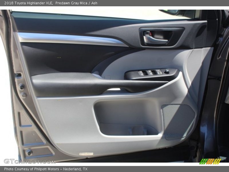 Predawn Gray Mica / Ash 2018 Toyota Highlander XLE