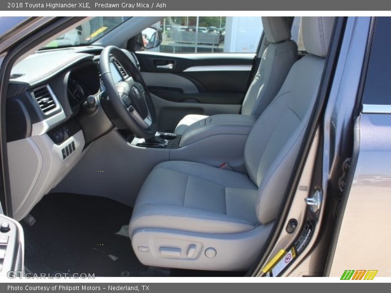 Predawn Gray Mica / Ash 2018 Toyota Highlander XLE