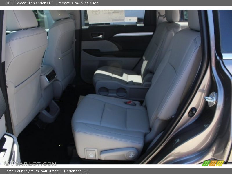 Predawn Gray Mica / Ash 2018 Toyota Highlander XLE