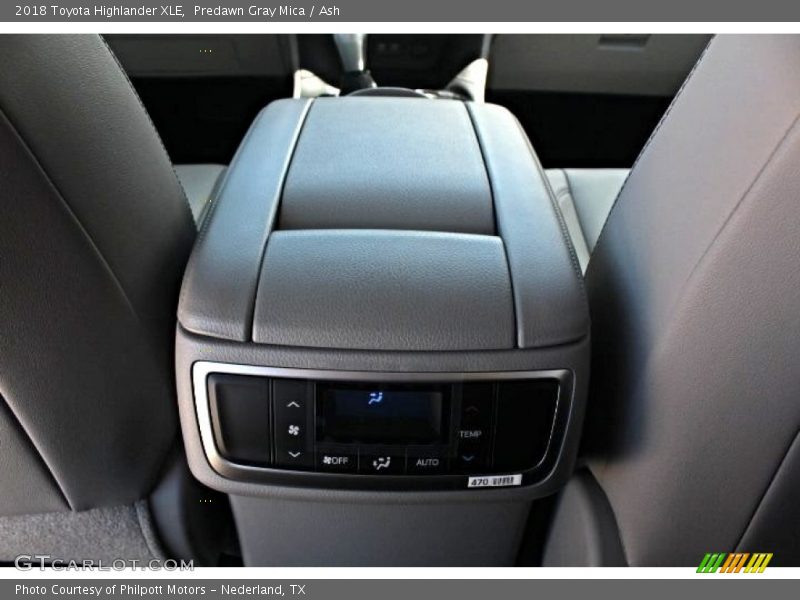 Predawn Gray Mica / Ash 2018 Toyota Highlander XLE