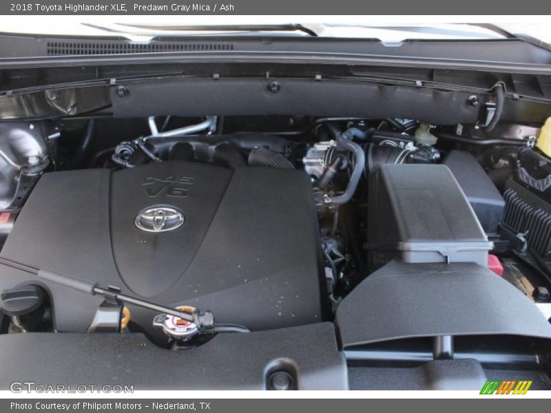 Predawn Gray Mica / Ash 2018 Toyota Highlander XLE