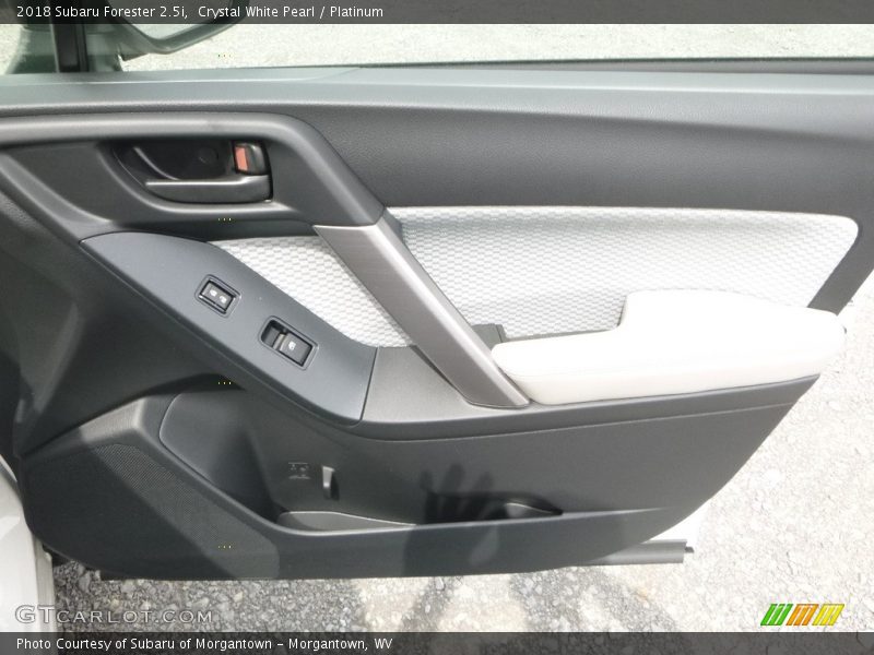 Crystal White Pearl / Platinum 2018 Subaru Forester 2.5i