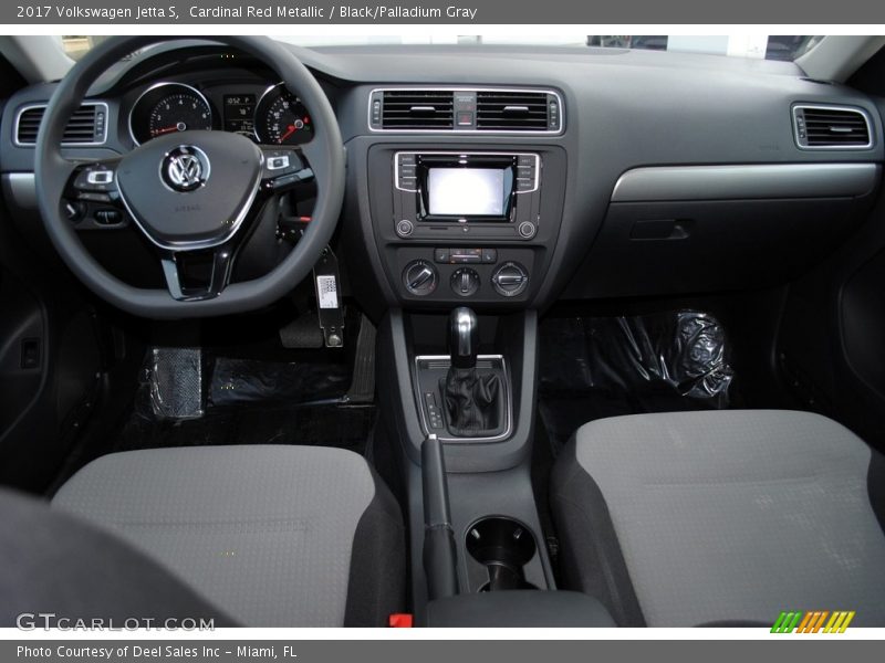 Cardinal Red Metallic / Black/Palladium Gray 2017 Volkswagen Jetta S