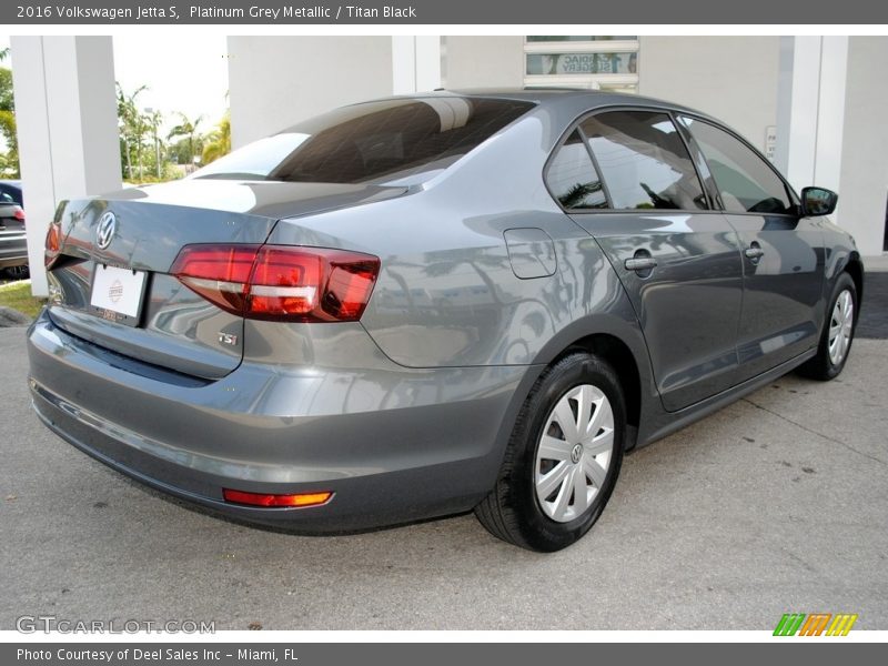 Platinum Grey Metallic / Titan Black 2016 Volkswagen Jetta S