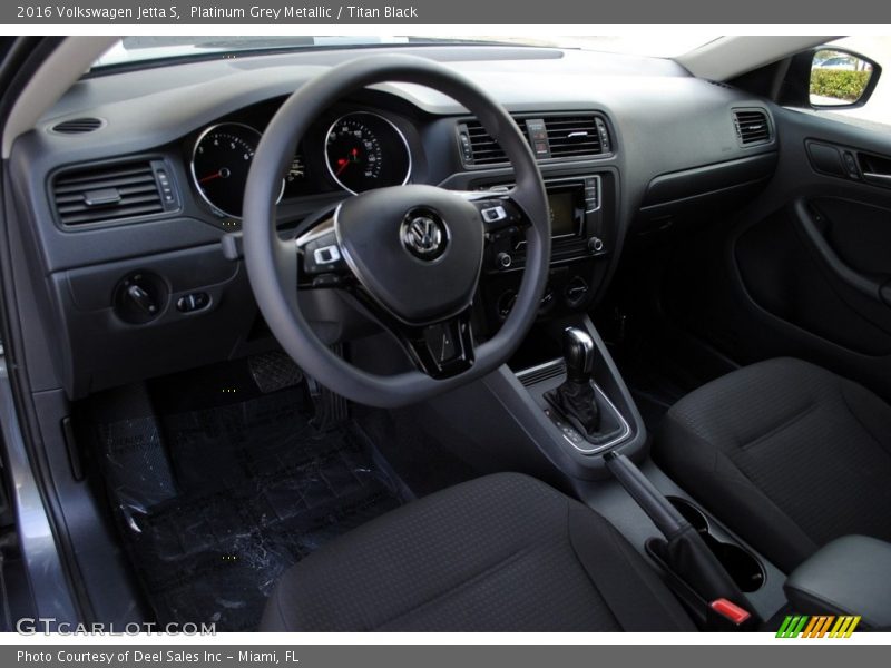 Platinum Grey Metallic / Titan Black 2016 Volkswagen Jetta S