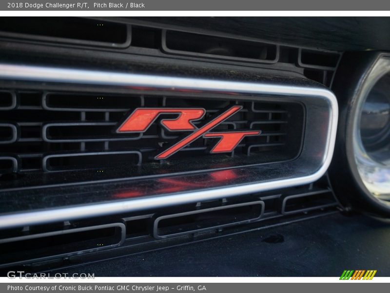 Pitch Black / Black 2018 Dodge Challenger R/T