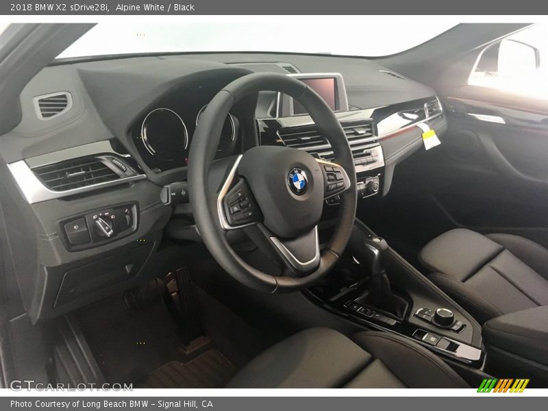 Alpine White / Black 2018 BMW X2 sDrive28i