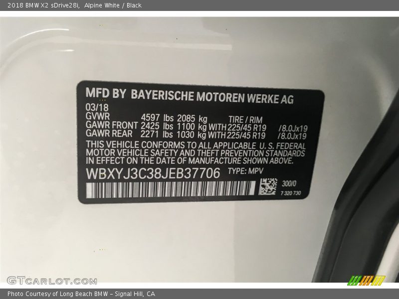 Alpine White / Black 2018 BMW X2 sDrive28i