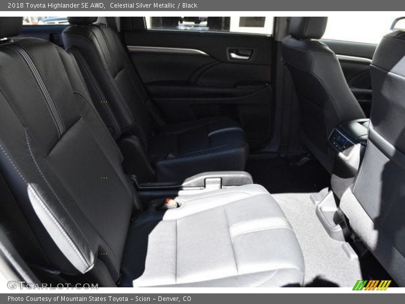 Celestial Silver Metallic / Black 2018 Toyota Highlander SE AWD