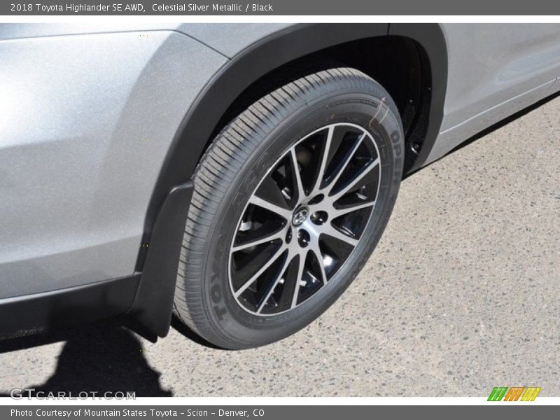 Celestial Silver Metallic / Black 2018 Toyota Highlander SE AWD
