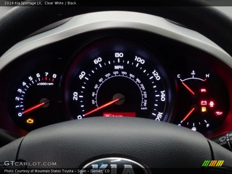 Clear White / Black 2014 Kia Sportage LX