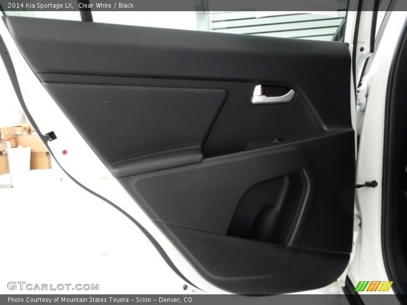 Clear White / Black 2014 Kia Sportage LX